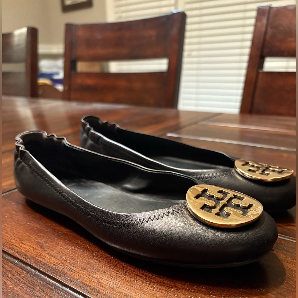 Tory Burch Black Flats with Gold Emblem - Picture 3 of 9